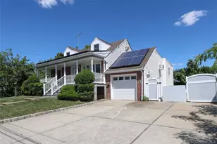 20 E Clearwater Rd, Lindenhurst, NY 11757 - Photo 3