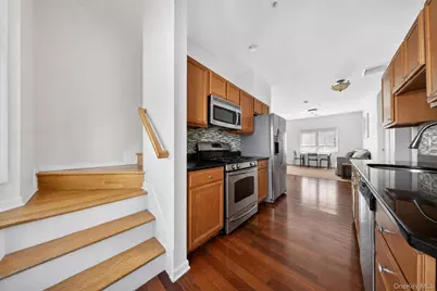 330 Maple Avenue #2, Westbury, NY 11590 - Photo 5