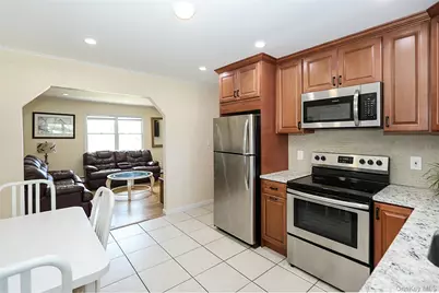 161 Arlyn Drive W, Massapequa, NY 11758 - Photo 7
