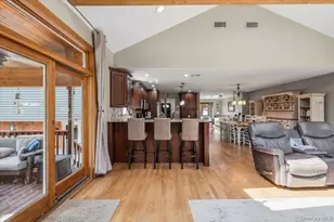 40 Sherman Dr, Syosset, NY 11791 - Photo 15