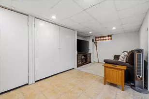 40 Sherman Dr, Syosset, NY 11791 - Photo 29