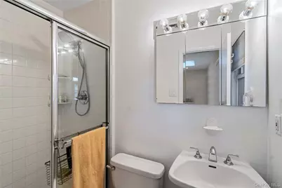 128 Atkinson Road, Rockville Centre, NY 11570 - Photo 21