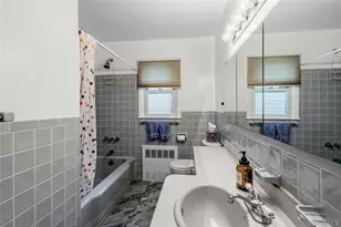 128 Atkinson Rd, Rockville Centre, NY 11570 - Photo 25