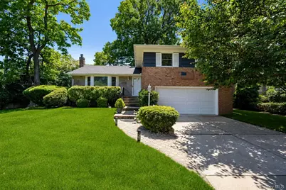 128 Atkinson Road, Rockville Centre, NY 11570 - Photo 1
