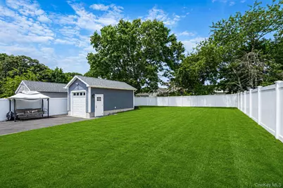 25 First Street W, Patchogue, NY 11772 - Photo 5