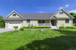 26 Tuthill Ln, Remsenburg, NY 11960 - Photo 3