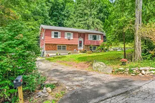 26 Maple Dr, Mahopac, NY 10541 - Photo 3