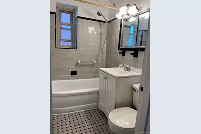 66-10 149 St #3F, Flushing, NY 11367 - Photo 11