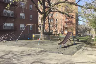 66-10 149th St, Flushing, NY 11367 - Photo 11