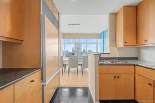 160 W 66th St, New York, NY 10023 - Photo 9