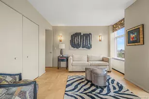 160 W 66th St, New York, NY 10023 - Photo 17