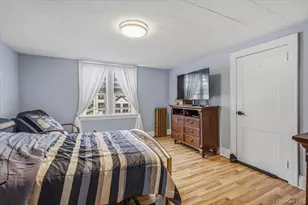 94-26 210th St, Queens Village, NY 11428 - Photo 11