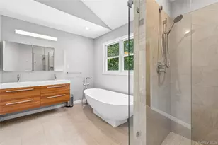 17 Squires Blvd, Hampton Bays, NY 11946 - Photo 25