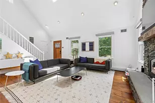 17 Squires Blvd, Hampton Bays, NY 11946 - Photo 9