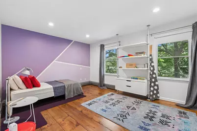 17 Squires Boulevard, Hampton Bays, NY 11946 - Photo 19
