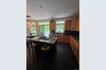 170 Watch Hill Road, Cortlandt Manor, NY 10567 - Photo 11