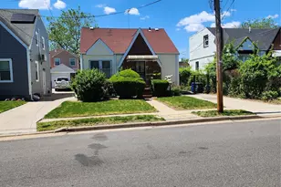 119-42 238th St, Cambria Heights, NY 11411 - Photo 13