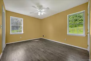 204 Mattituck Ct, Melville, NY 11747 - Photo 17