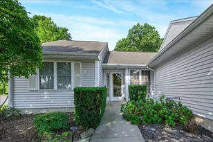 204 Mattituck Ct, Melville, NY 11747 - Photo 7