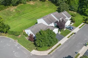 204 Mattituck Ct, Melville, NY 11747 - Photo 5
