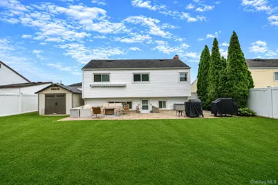 92 W 19th Street, Deer Park, NY 11729 - Photo 9