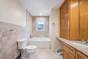 146 Rose Dr, Ronkonkoma, NY 11779 - Photo 35