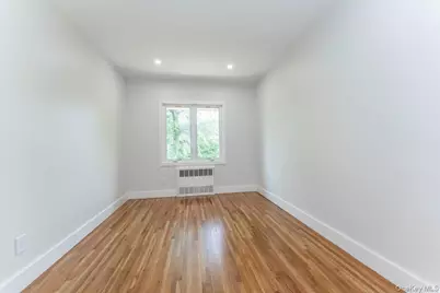 890 Carol Court, Woodmere, NY 11598 - Photo 15