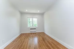 890 Carol Ct, Woodmere, NY 11598 - Photo 15