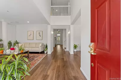 151 Classic Court, White Plains, NY 10603 - Photo 3