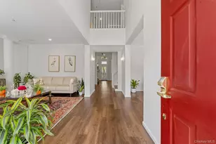 151 Classic Ct, White Plains, NY 10603 - Photo 3