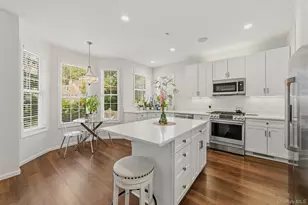 151 Classic Ct, White Plains, NY 10603 - Photo 17