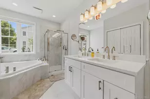 151 Classic Ct, White Plains, NY 10603 - Photo 25