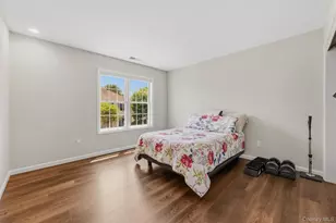 151 Classic Ct, White Plains, NY 10603 - Photo 33