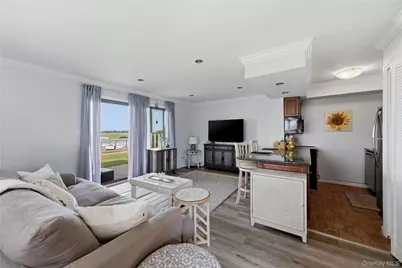 1 Anchorage Way #111, Freeport, NY 11520 - Photo 3