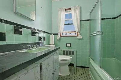 358 Langley Avenue, West Hempstead, NY 11552 - Photo 9