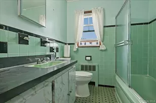 358 Langley Ave, West Hempstead, NY 11552 - Photo 9