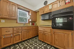 358 Langley Ave, West Hempstead, NY 11552 - Photo 7