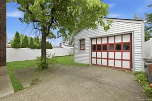 358 Langley Ave, West Hempstead, NY 11552 - Photo 15