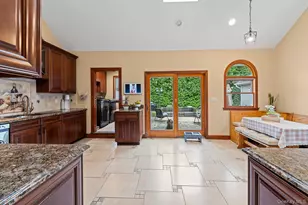 821 Peconic St, Ronkonkoma, NY 11779 - Photo 29