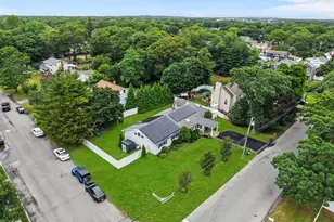 821 Peconic St, Ronkonkoma, NY 11779 - Photo 35