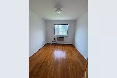 [Address not provided], Bayside, NY 11361 - Photo 9