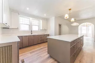 486 Oxford Rd, Cedarhurst, NY 11516 - Photo 15