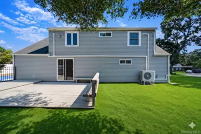 29 Pitchpine Place, Medford, NY 11763 - Photo 27