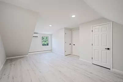 29 Pitchpine Place, Medford, NY 11763 - Photo 17
