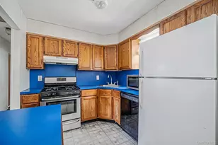 9 Standish Rd, Brentwood, NY 11717 - Photo 15