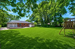 9 Standish Rd, Brentwood, NY 11717 - Photo 5