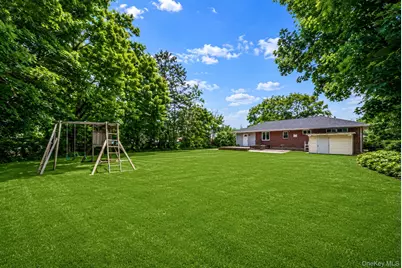 9 Standish Road, Brentwood, NY 11717 - Photo 7