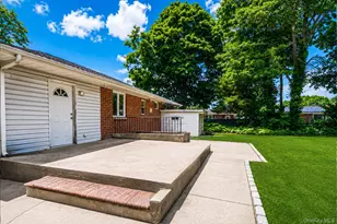9 Standish Rd, Brentwood, NY 11717 - Photo 9
