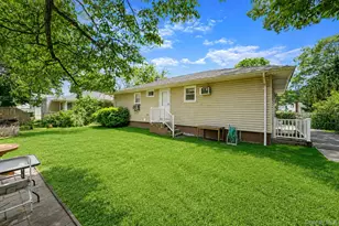 71 Pinewood Dr, Shirley, NY 11967 - Photo 25