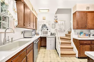 41 Green Pl, New Rochelle, NY 10801 - Photo 17